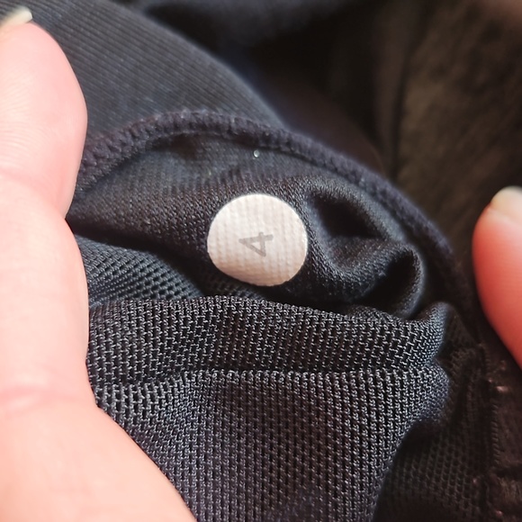 Xs Lululemon tank top - Picture 4 of 6